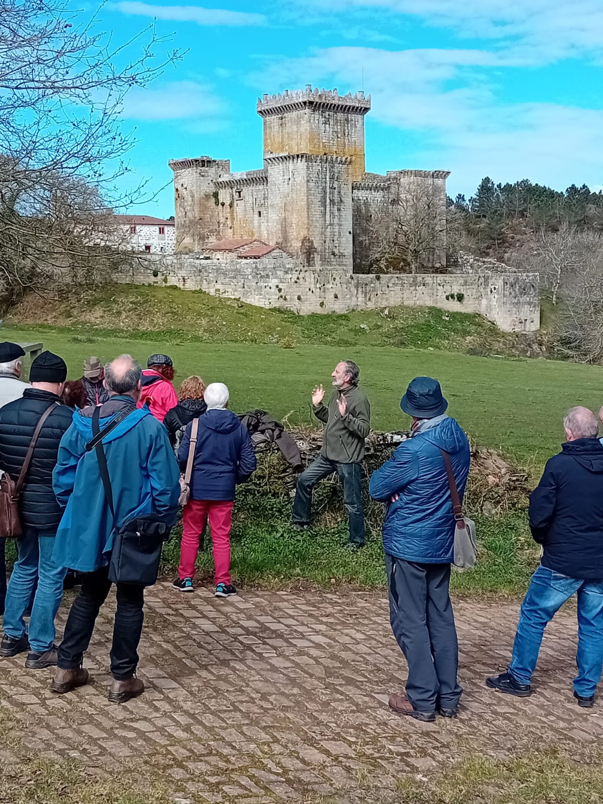 Visita Mariña Patrimonio a Palas de Rei, Instituto de Estudos Ulloáns